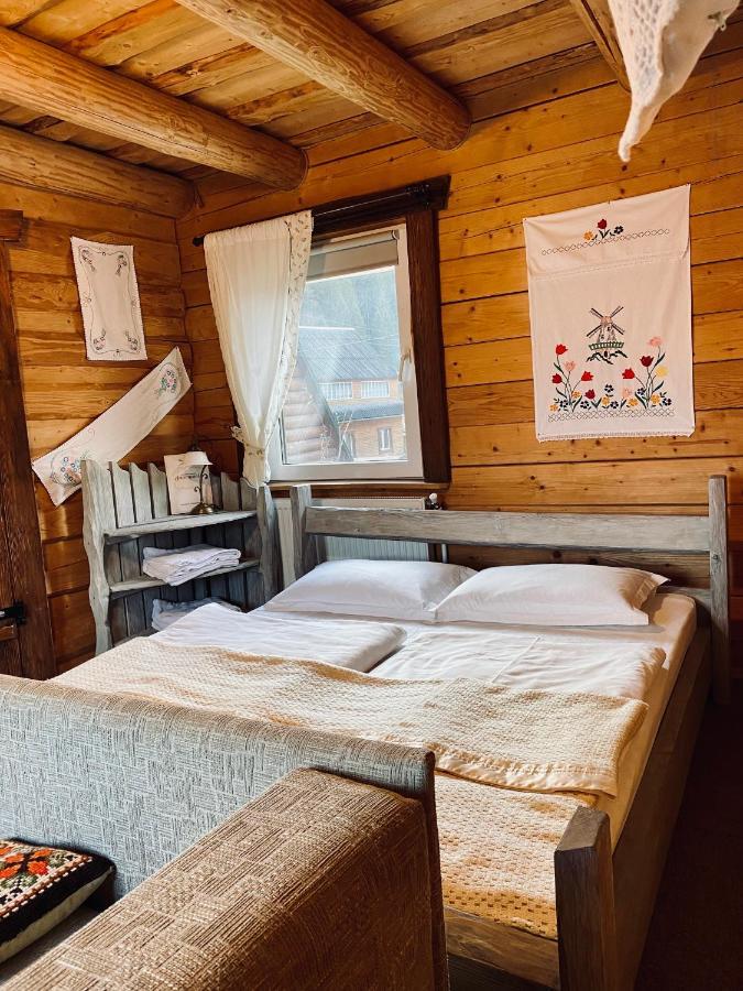 Guest House Anastasia Tatariv Exteriör bild