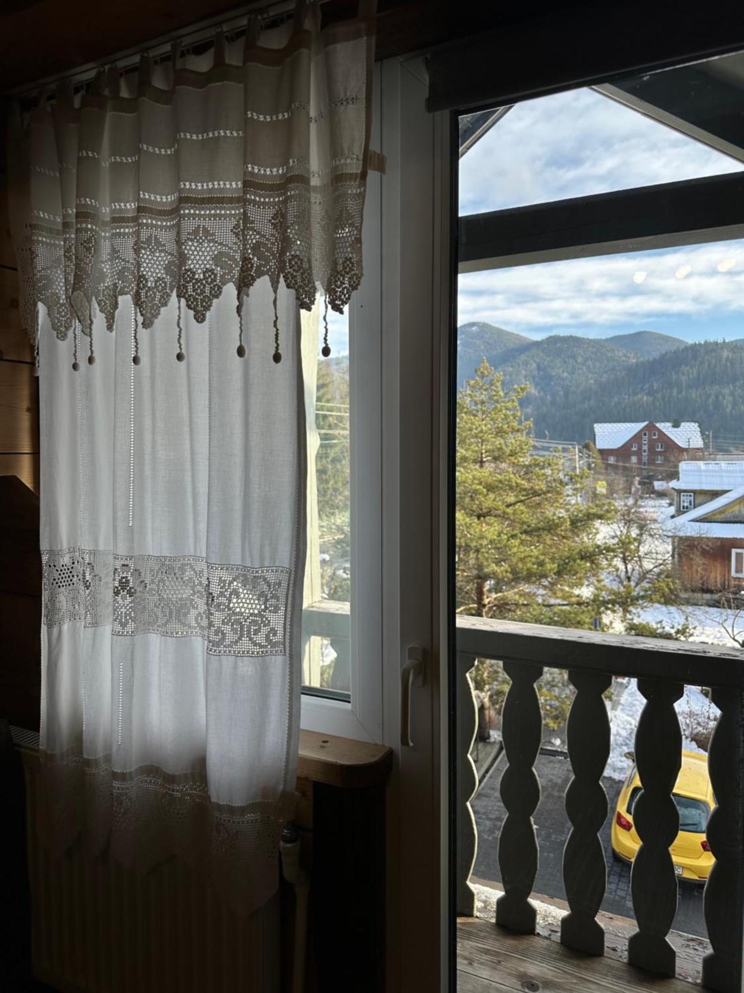 Guest House Anastasia Tatariv Exteriör bild